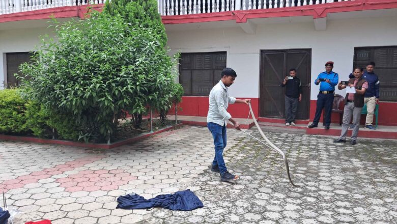 खोटाङमा सर्प उद्धार तथा पुःर्नस्थापना तालिम